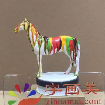 漂亮多彩马形摆件树脂材料