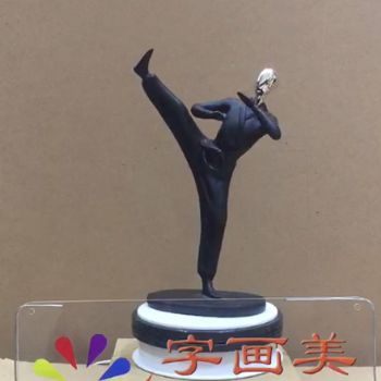 树脂摆件运动姿态人偶适合酒吧办公室客厅摆放