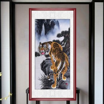 高品质工笔国画回头虎动物国画纯手绘国画实木画框