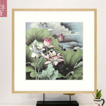 手绘水墨国画四尺斗方工笔国画荷花图原木色画框