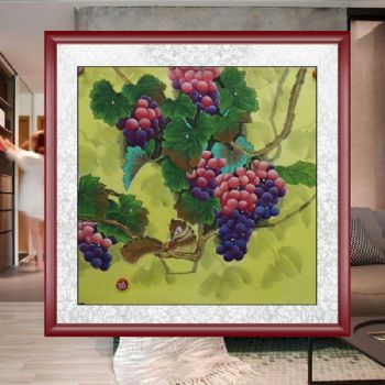 可爱的小松鼠与葡萄纯手绘工笔国画花鸟画