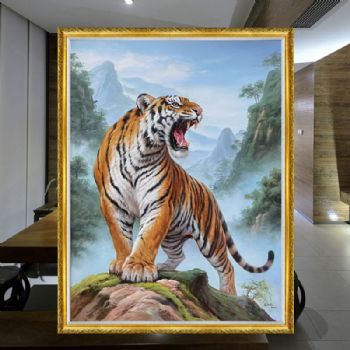 纯手绘上山虎写实油画老虎图镇宅避邪客厅油画实木外框