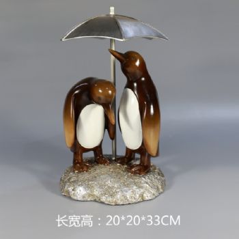 企鹅撑伞手工制作树脂摆件高品质保证办公室家庭酒店摆件